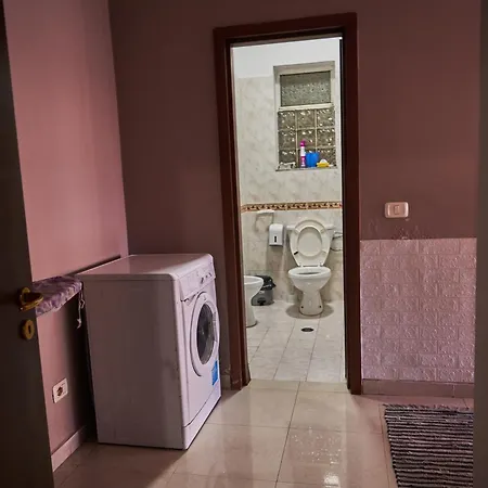 Kalpazo New Bazzar 地拉那