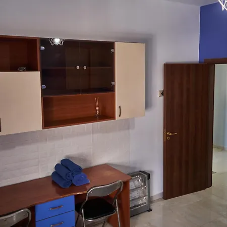 Kalpazo New Bazzar 地拉那